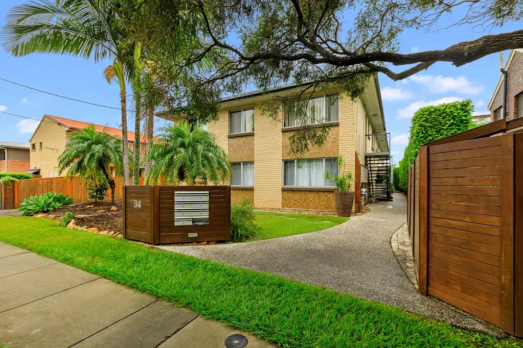 Low Maintenance Two Bedroom Unit in Yeronga