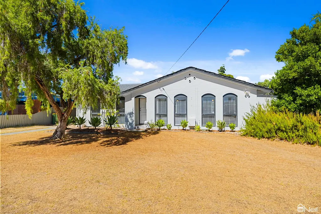 23 Lowanna Way, Armadale, WA 6112
