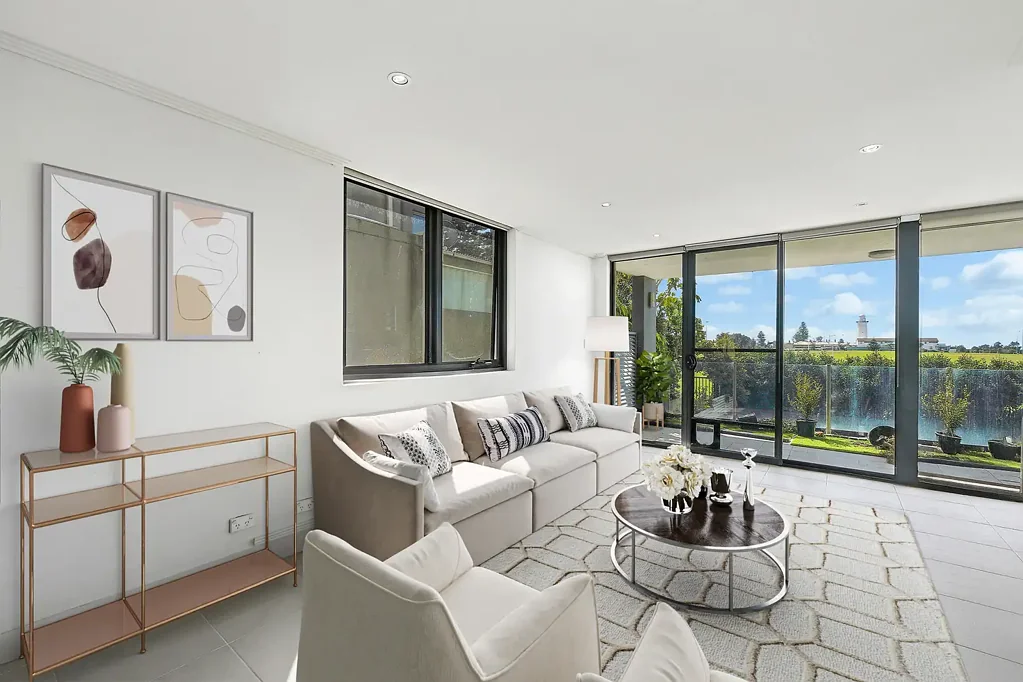 Vaucluse 2ਬੈੱਡਰੂਮ North Facing Apartment Captures Park Views From Secure Boutique Block