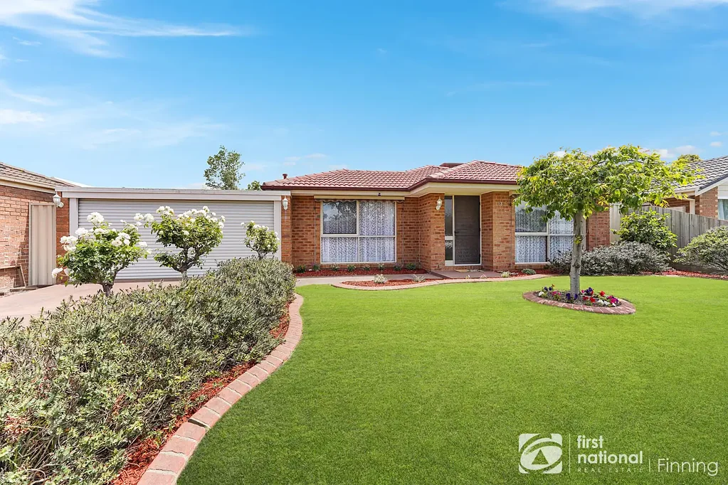 23 Lawless Drive, Cranbourne North, VIC 3977