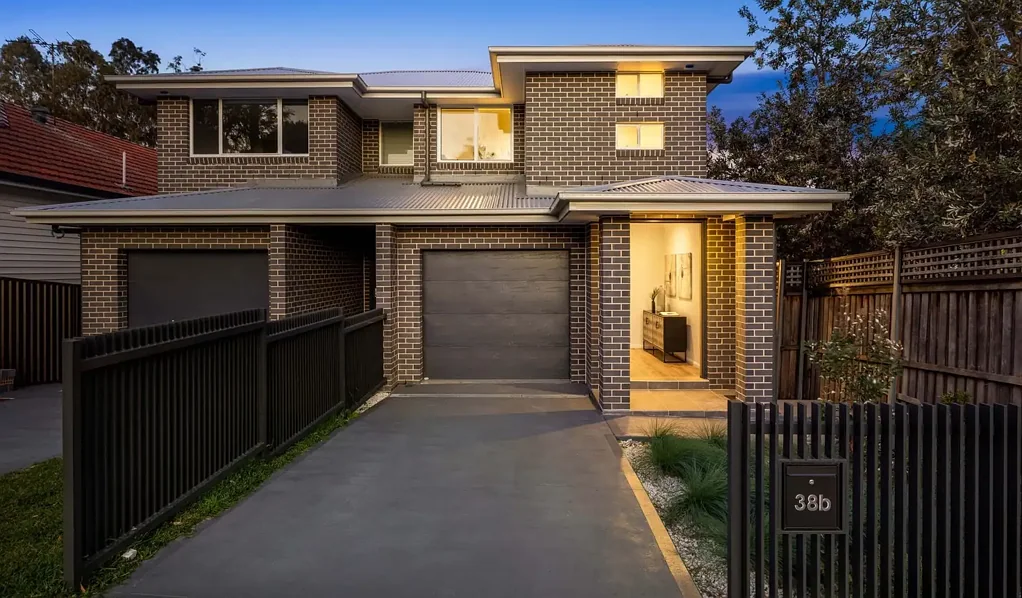 Botany 4房 全新现代双拼别墅，专为轻松待客而设计 Brand New Contemporary Duplex Designed for Effortless Entertaining