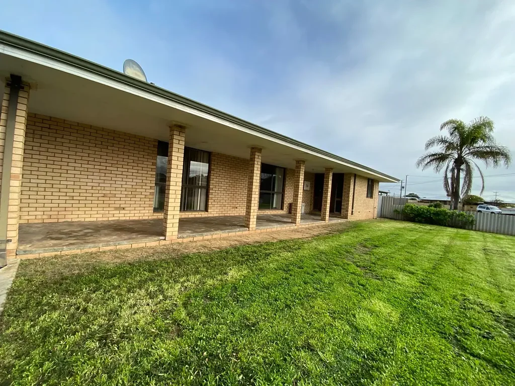 Cosy 3x1 Home in a Convenient Location