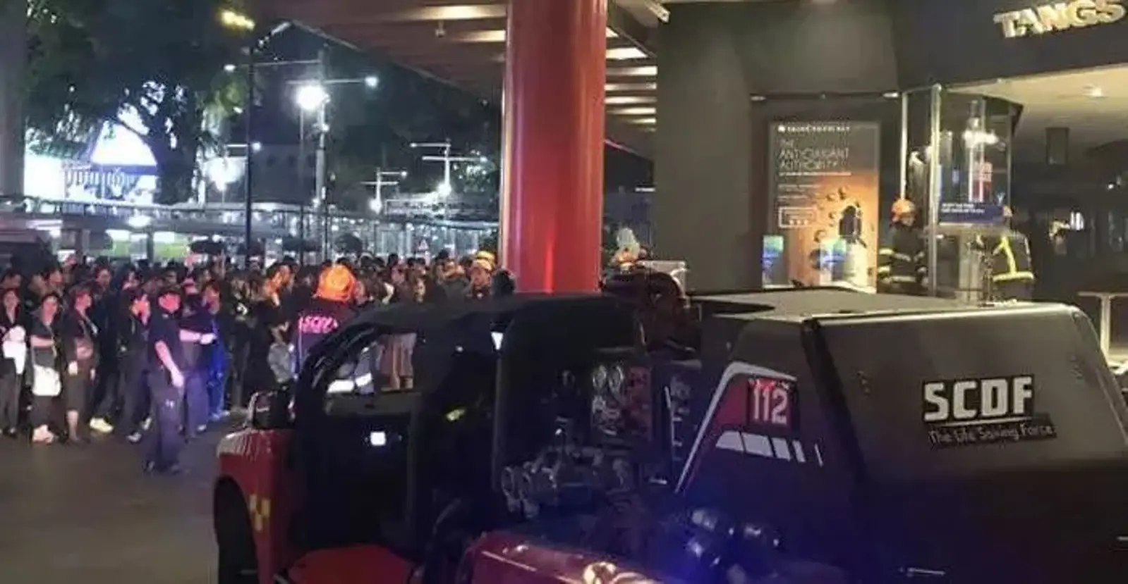 突发！新加坡乌节路火灾，近200人紧急疏散！