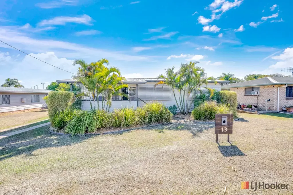 Bundaberg East 4房  FOUR BEDROOMS, THREE-BAY SHEDDING AND PLENTY OF POTENTIAL