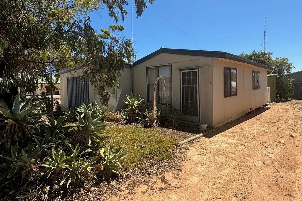 RENTAL PROPERTY - 3 BEDROOM SHACK