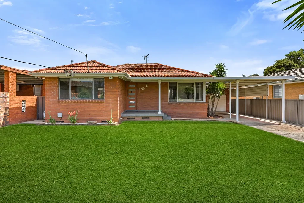 Greystanes 3غرفة نوم Single level family entertainer