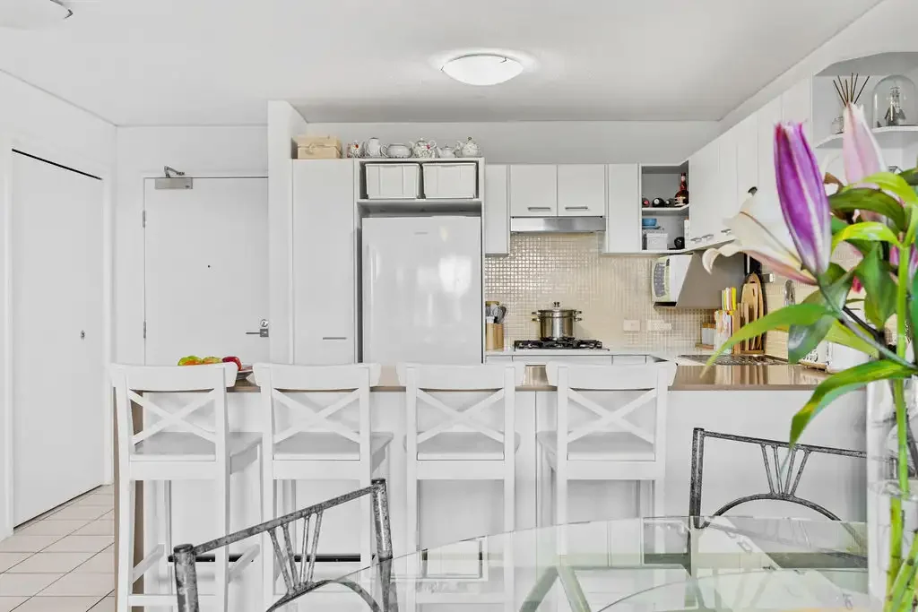 Helensvale 2chambre BE QUICK - Modern Comfort Meets Lifestyle Convenience