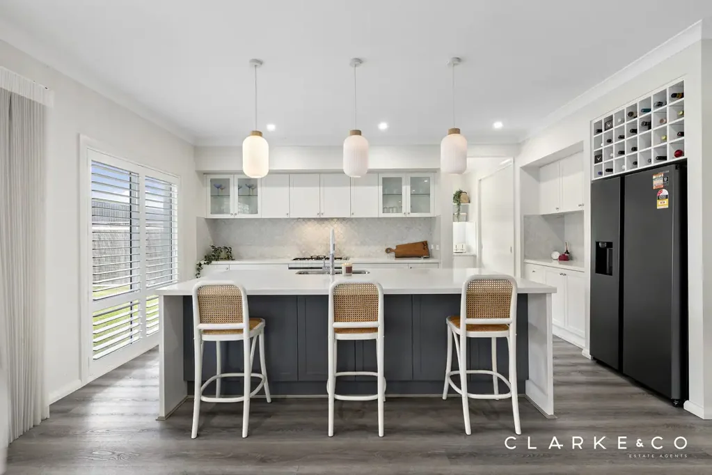 Chisholm 5chambre LUXURY LIFESTYLE MEETS EVERYDAY CONVENIENCE!