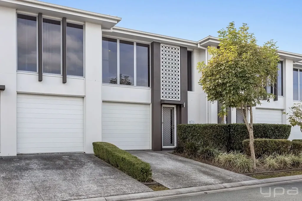 Pimpama 3Kwarto Move In or Cash In, This Pimpama Townhouse Delivers - Welcome To 63/36 Cox Road, Pimpama