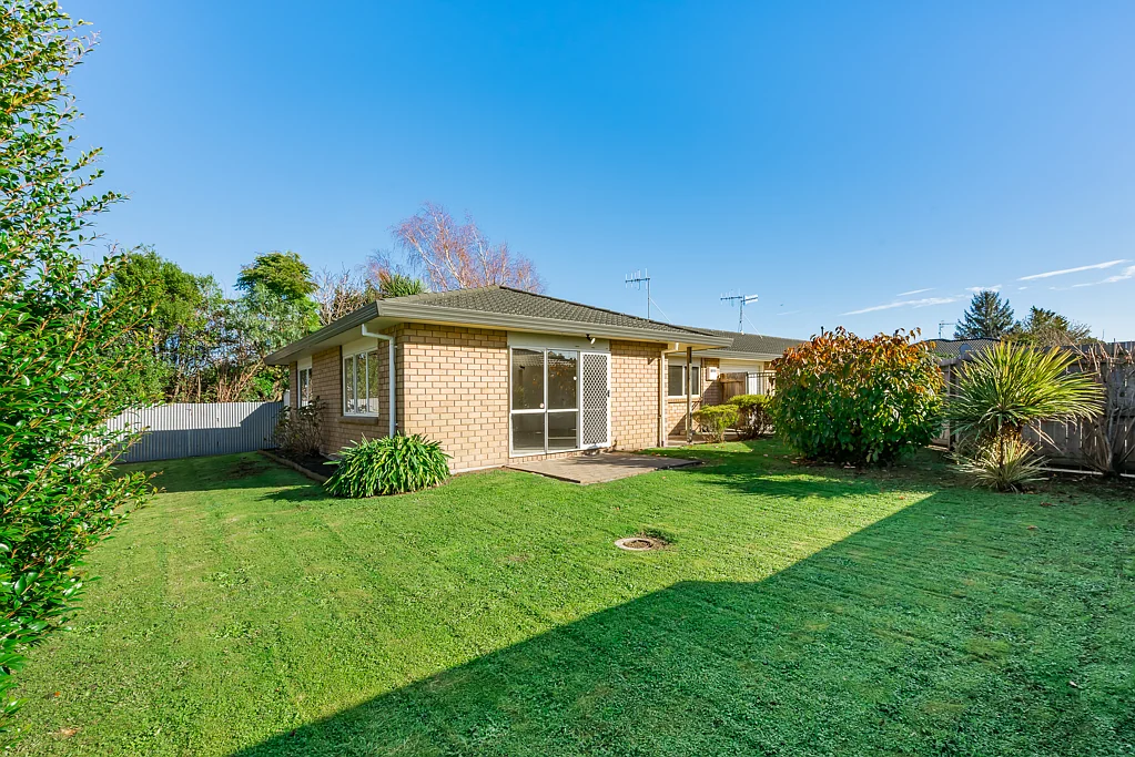 Paraparaumu 2ਬੈੱਡਰੂਮ Brick and Tile, Be Quick!