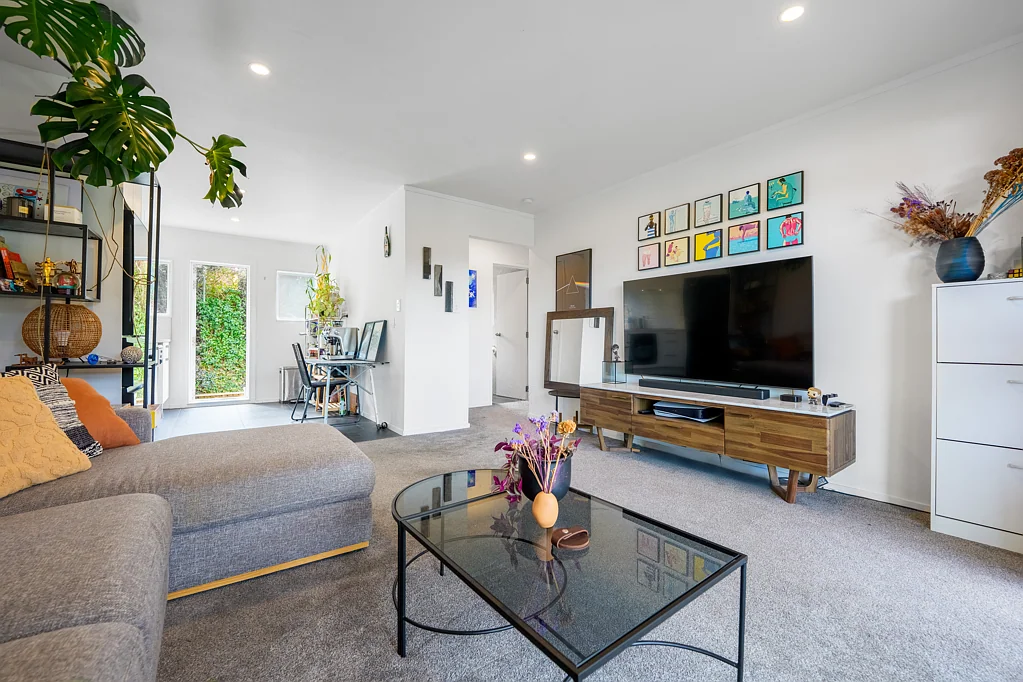 Mount Wellington 2 Bedroom Do it right the first time! Enjoy the location!