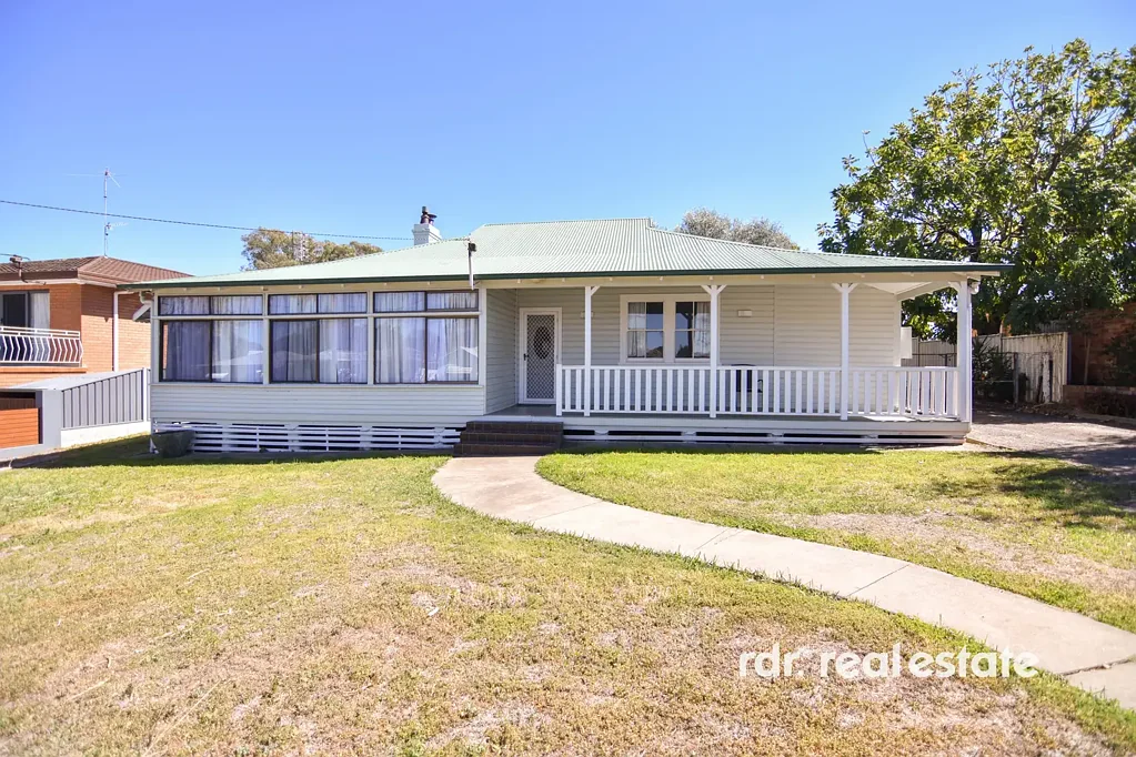 Inverell 4બેડરૂમ CHARM, LOCATION, EXCEPTIONAL SHEDDING