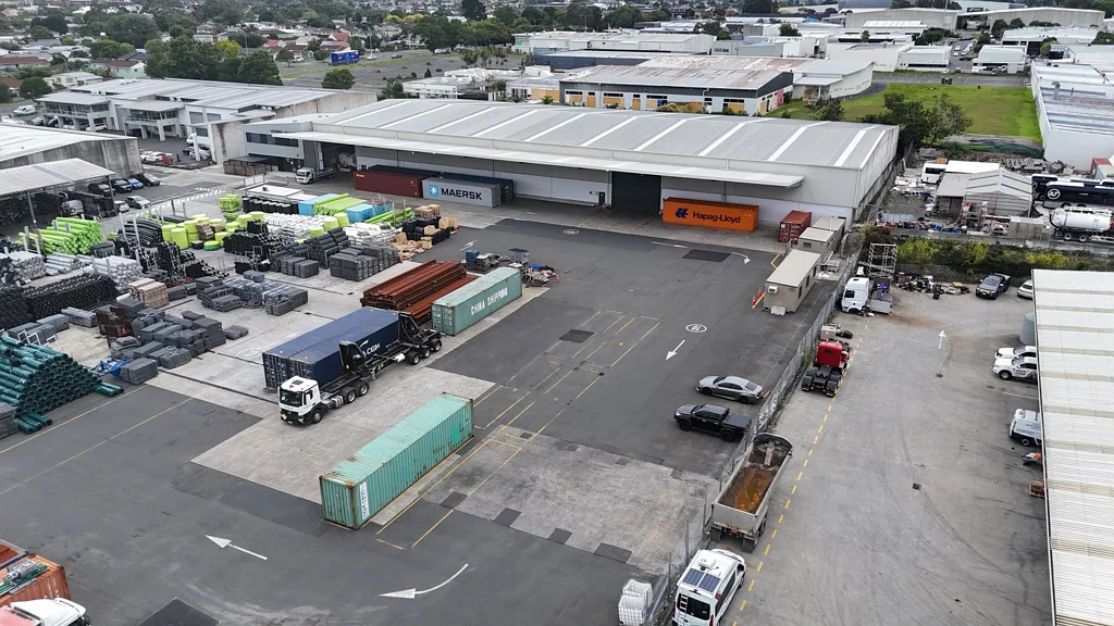 Wiri Functional Warehouse with Ample Yard