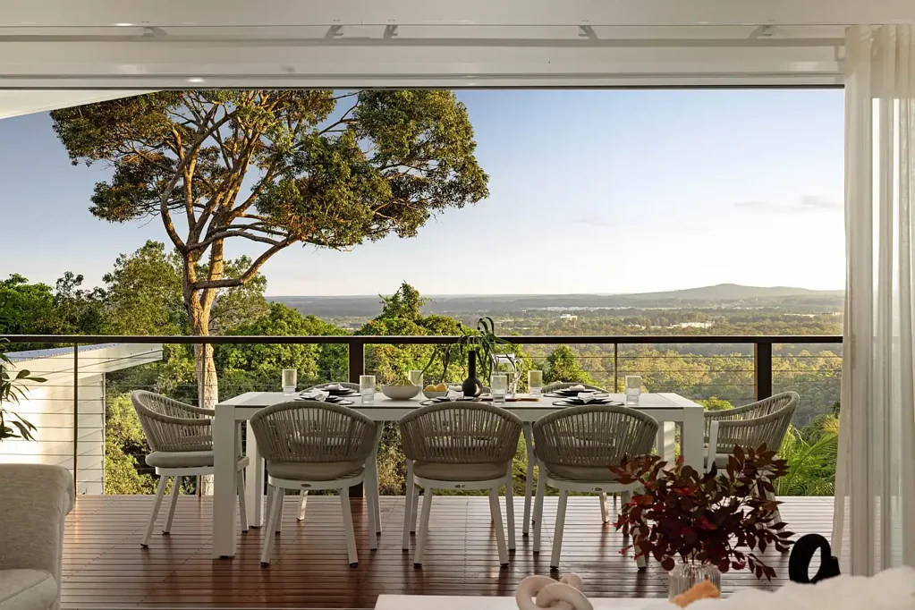 Buderim 5部屋 Pure Class: Elegant Interiors, Stunning Mountain Vista