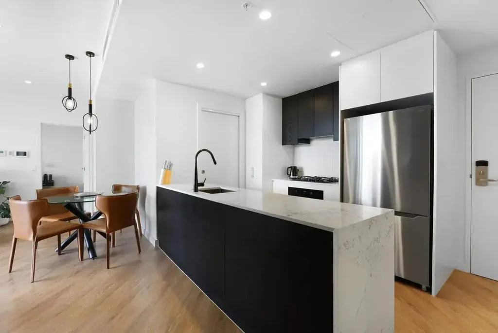 Southport 2 Bedroom 2 BEDROOM EAST FACING CITY SKYLINE VIEWS