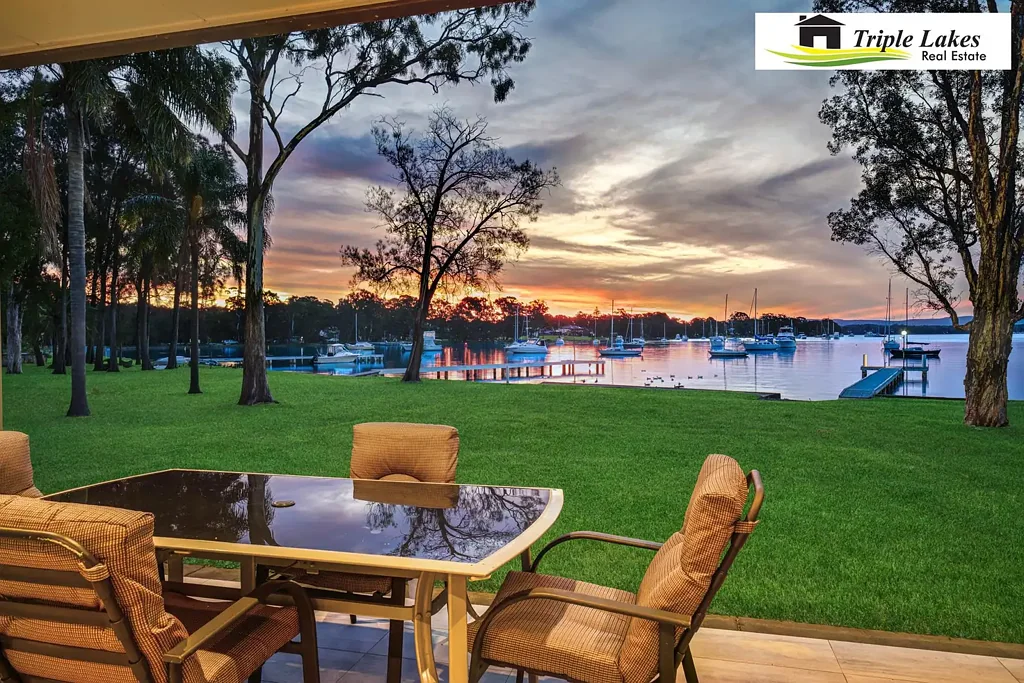 Summerland Point 4Moenga Absolute Waterfront on Lake Macquarie