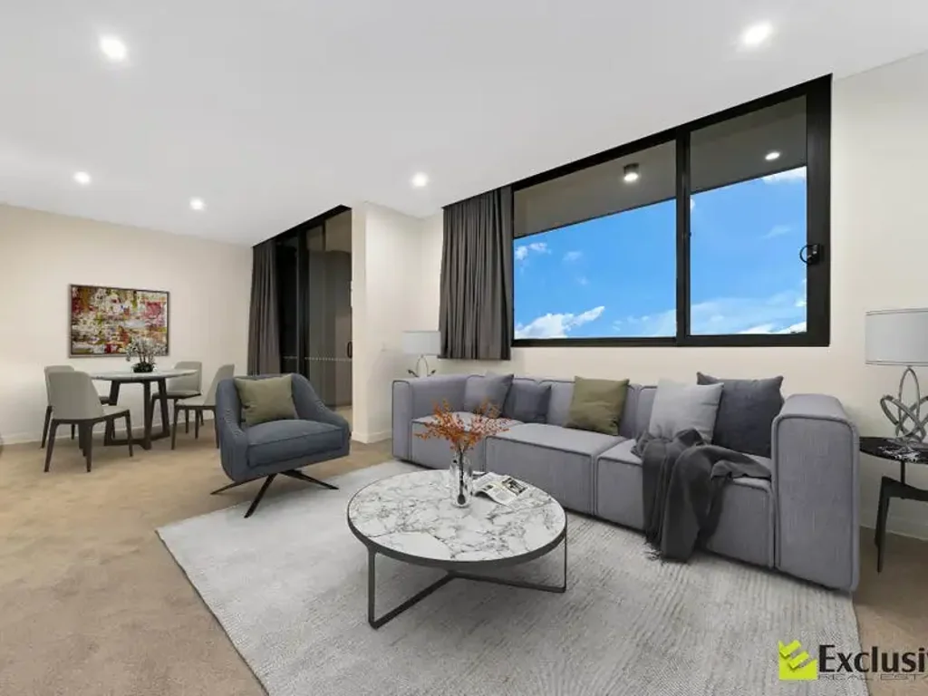 Breathtaking conveince and soaring district views!