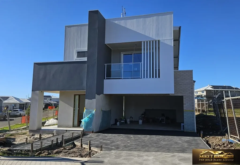 Calderwood 4房  STUNNING New McDonald Jones Home large 482m block