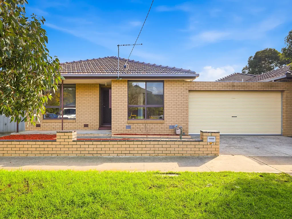 Freshly painted Spacious 2-Bedroom Home in Prime Werribee Location