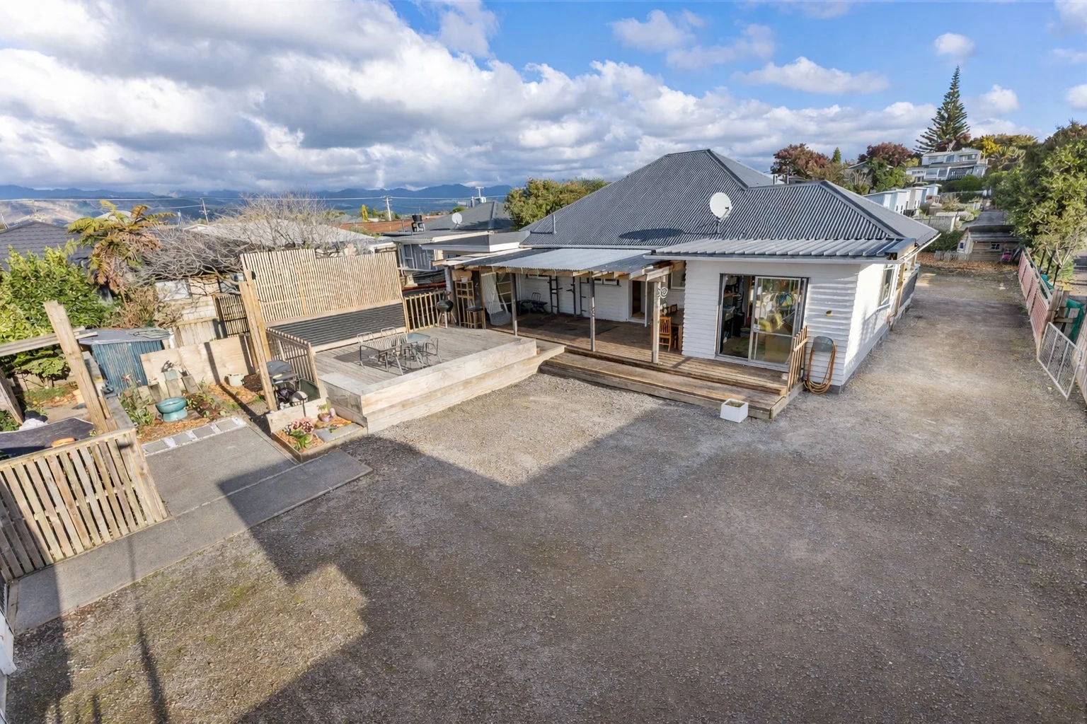 Levin 3房  BIG SECTION. GREAT OUTDOOR LIVING.