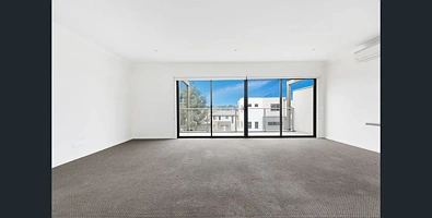 13 Old School Road, Notting Hill, VIC 3168, 3 phòng ngủ, 3 phòng tắm, Townhouse