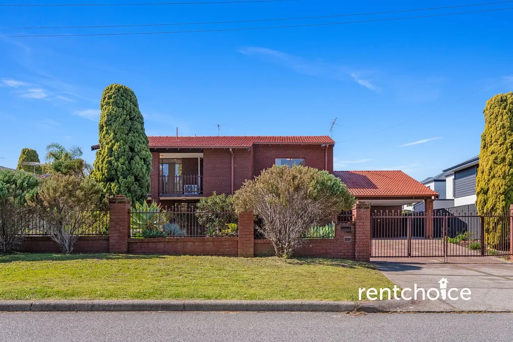 Spacious Family Home in Prime Location!