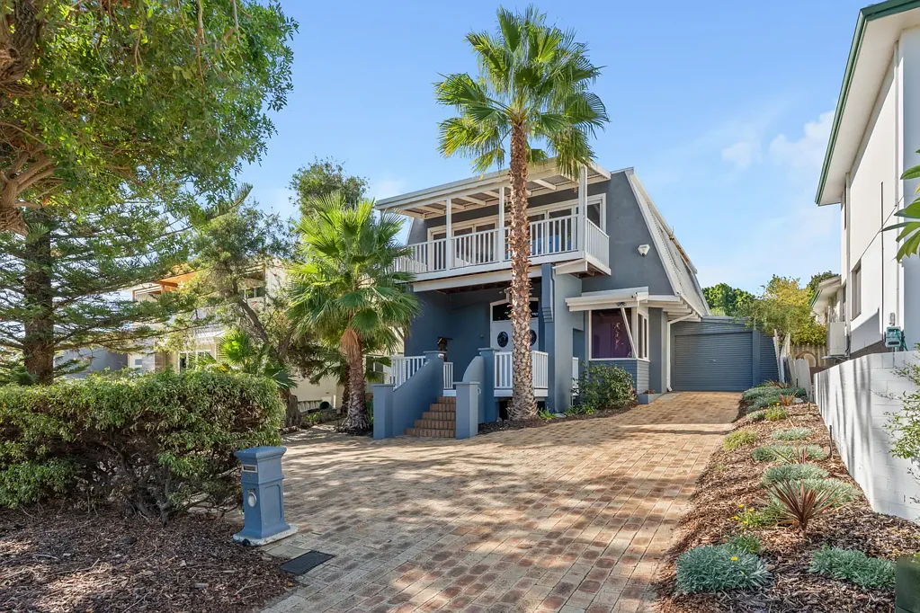 Panoramic Ocean Views in the Heart of Doubleview