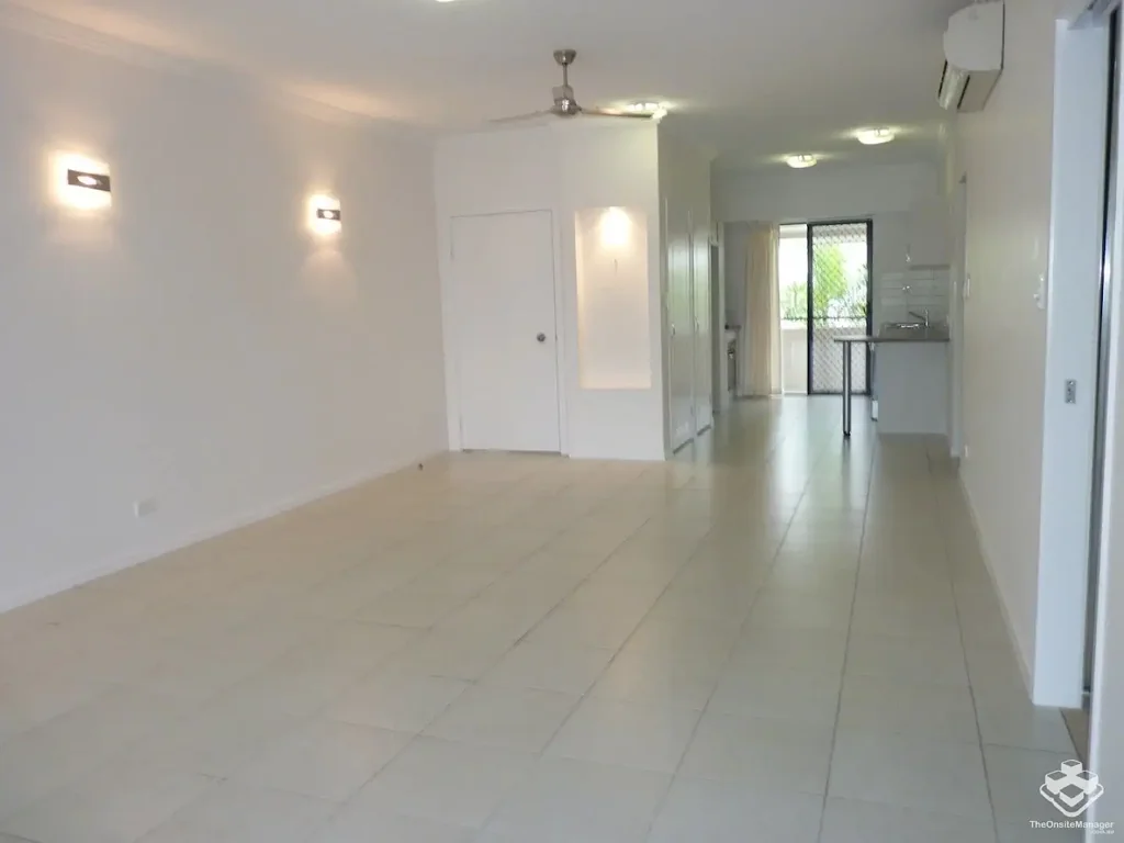 Two bedrooms, two bathrooms, apartment unit for rent, West End, Townsville