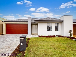 127 Crimson Boulevard, Forrestfield