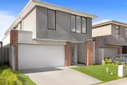 101 Fiorelli Boulevard, Cranbourne East