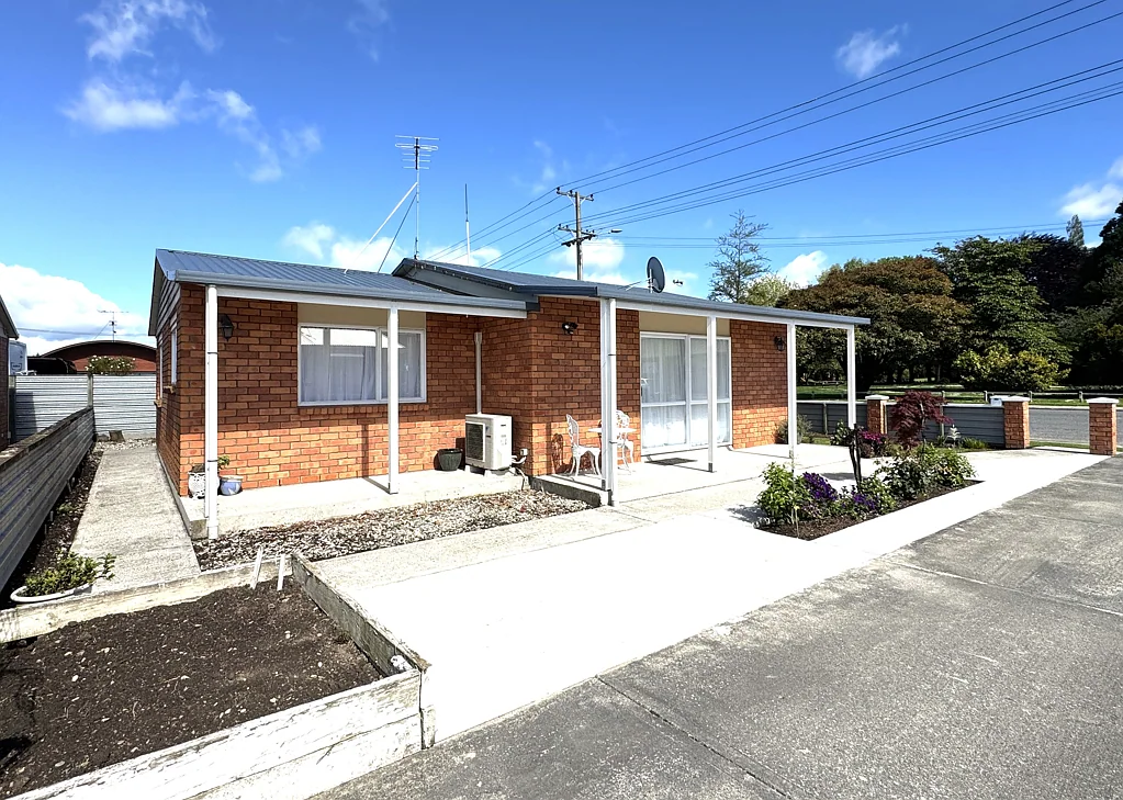 Balclutha 2房  Low-Maintenance Townhouse in Central Location