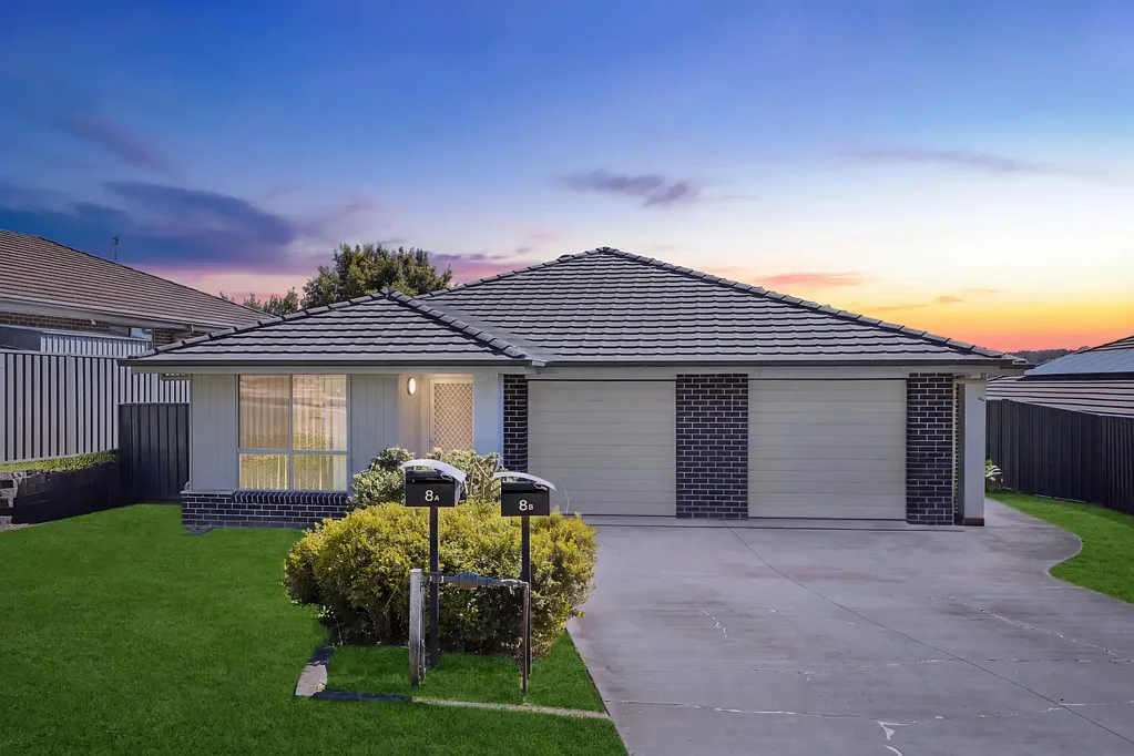 Wadalba 6બેડરૂમ Incredible dual occupancy investment opportunity with long-term tenants