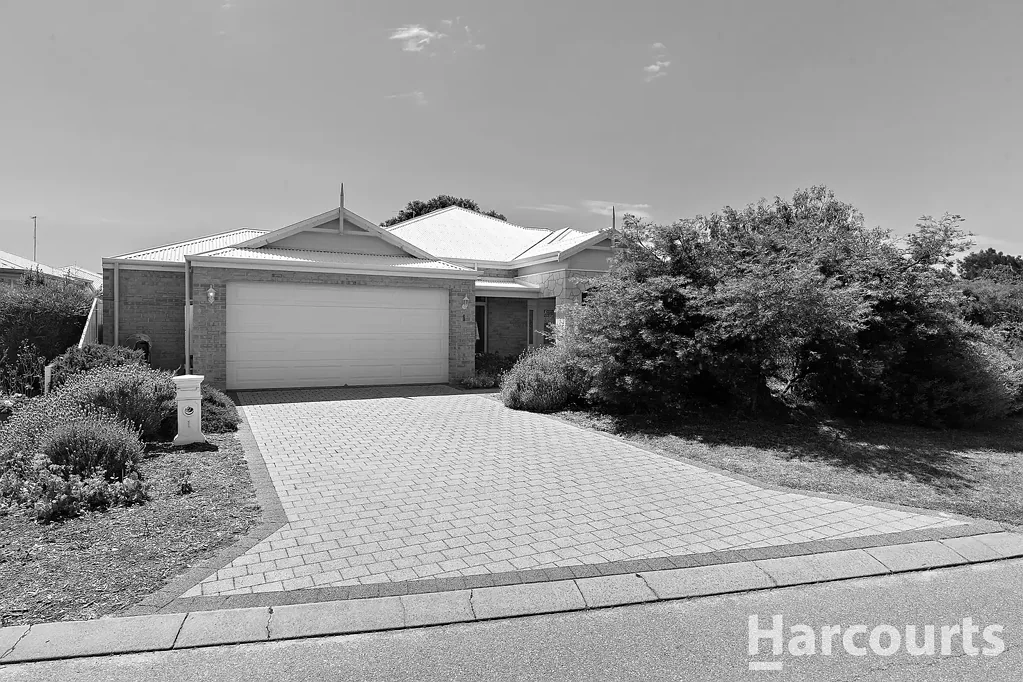Falcon 4房  Under Offer by HARCOURTS Mandurah - Michael & Christine Goodwin