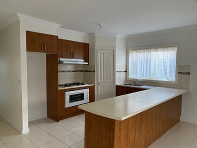 33 Retford Close, Werribee, VIC 3030, 3 Bedrooms, 2 Bathrooms, House