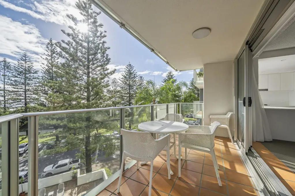 Burleigh Heads 2غرفة نوم SELLER HAS MET THE MARKET | OFFERS OVER $1,549,000