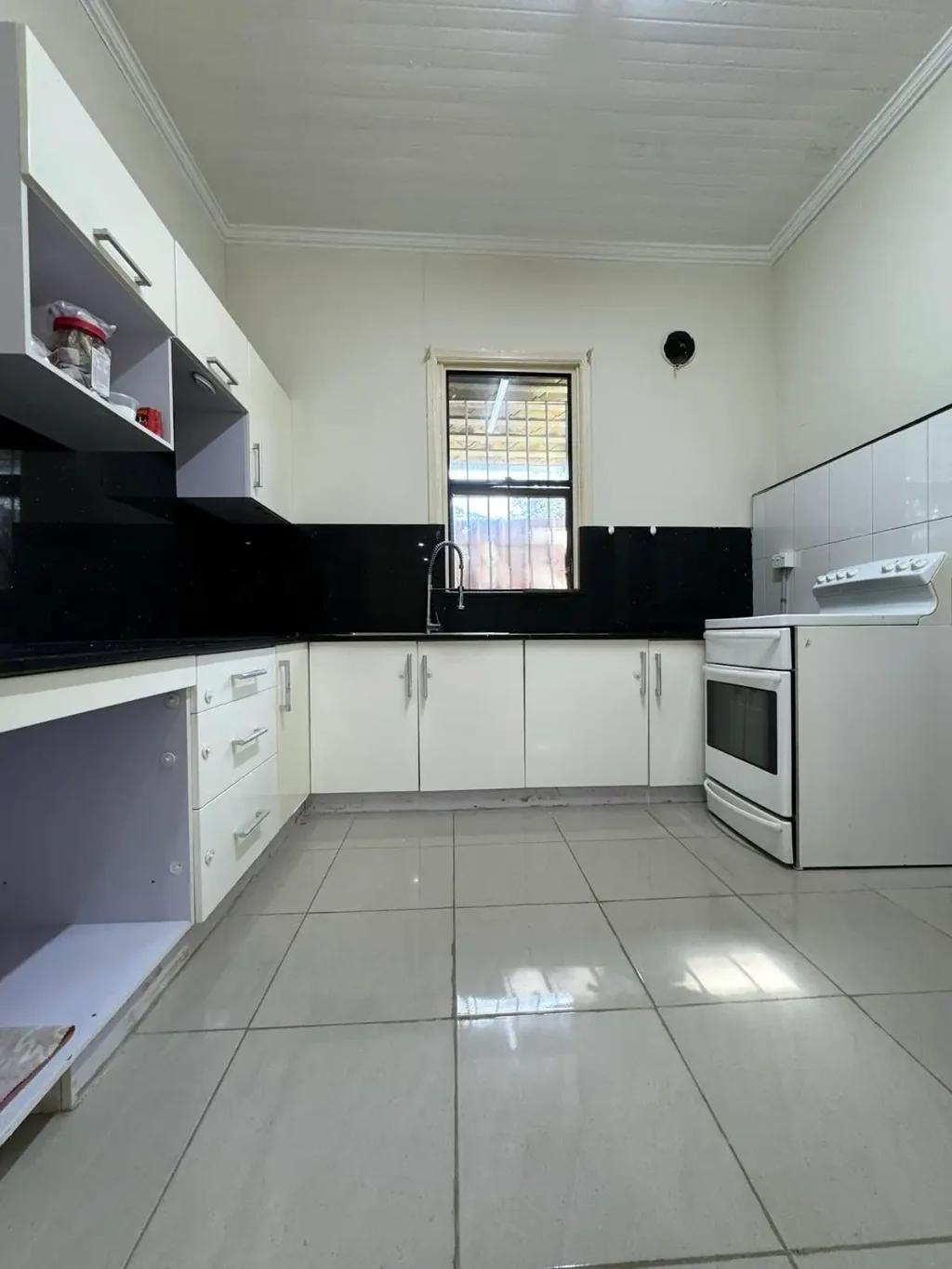 3 Bedroom Family Home, In A Prime Location!