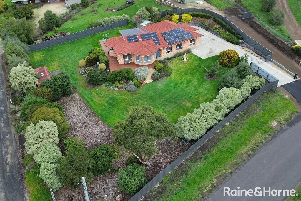 Sorell 4Kwarto Beautiful Family Home with Solar Power & Exceptional Outdoor Living