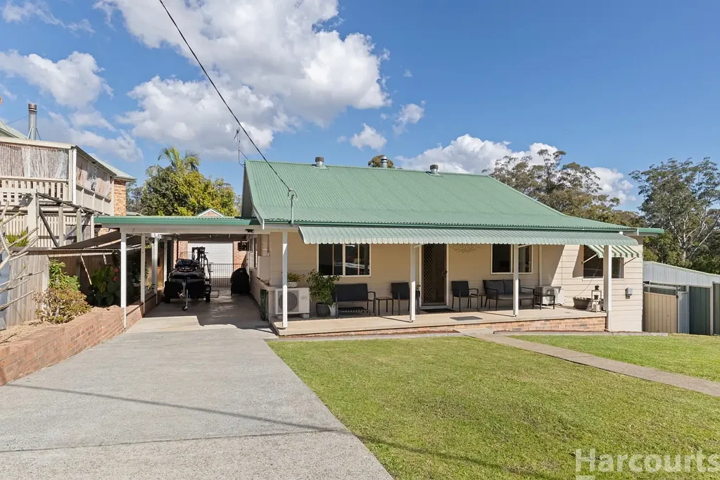 Wauchope 5Zimmer Charming Cottage with Flexible Accommodation – Ideal for Family or Investment!