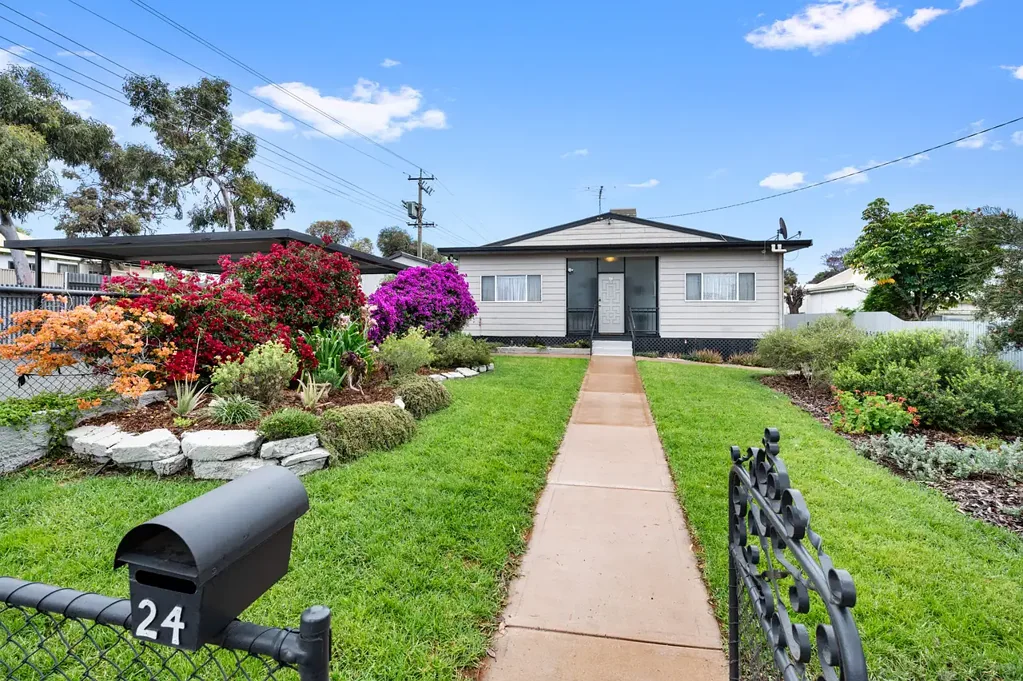 Lamington 5Zimmer Welcome to your dream home in leafy Lamington - this one won't last long!