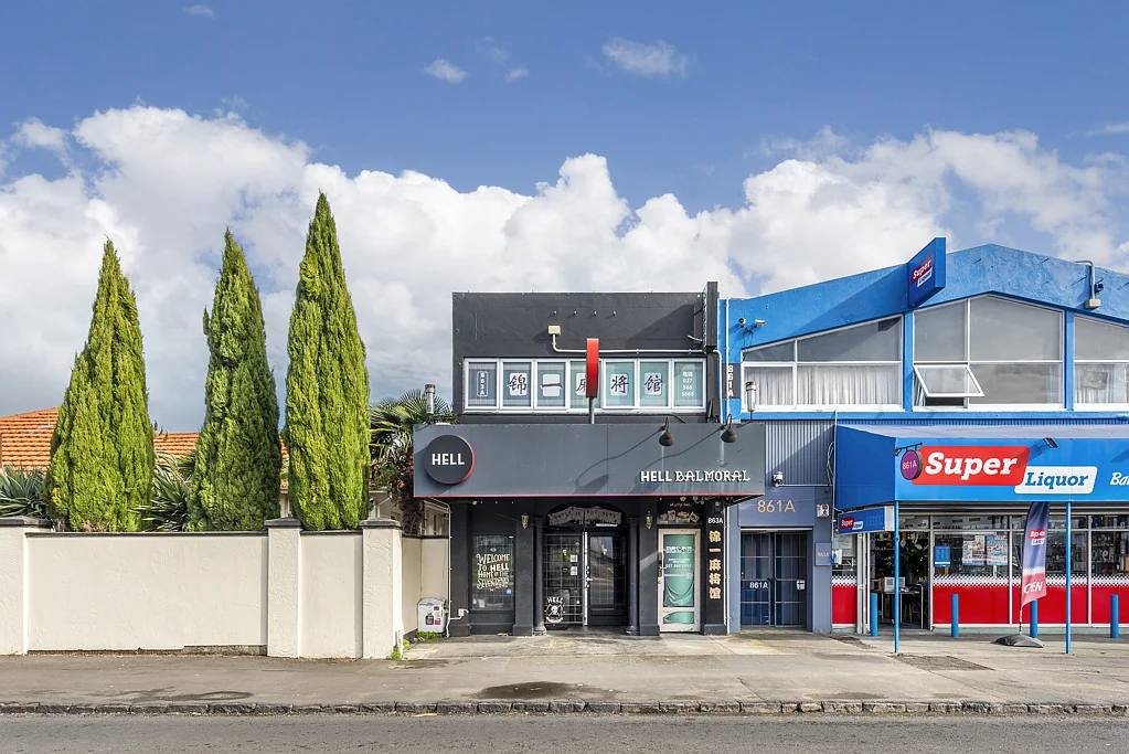 Mount Roskill High-Exposure Freehold with Split Income Streams