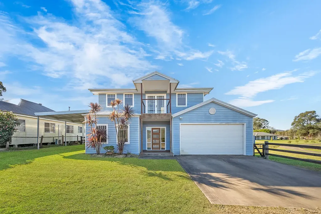 2312 The Bucketts Way, Booral, NSW 2425