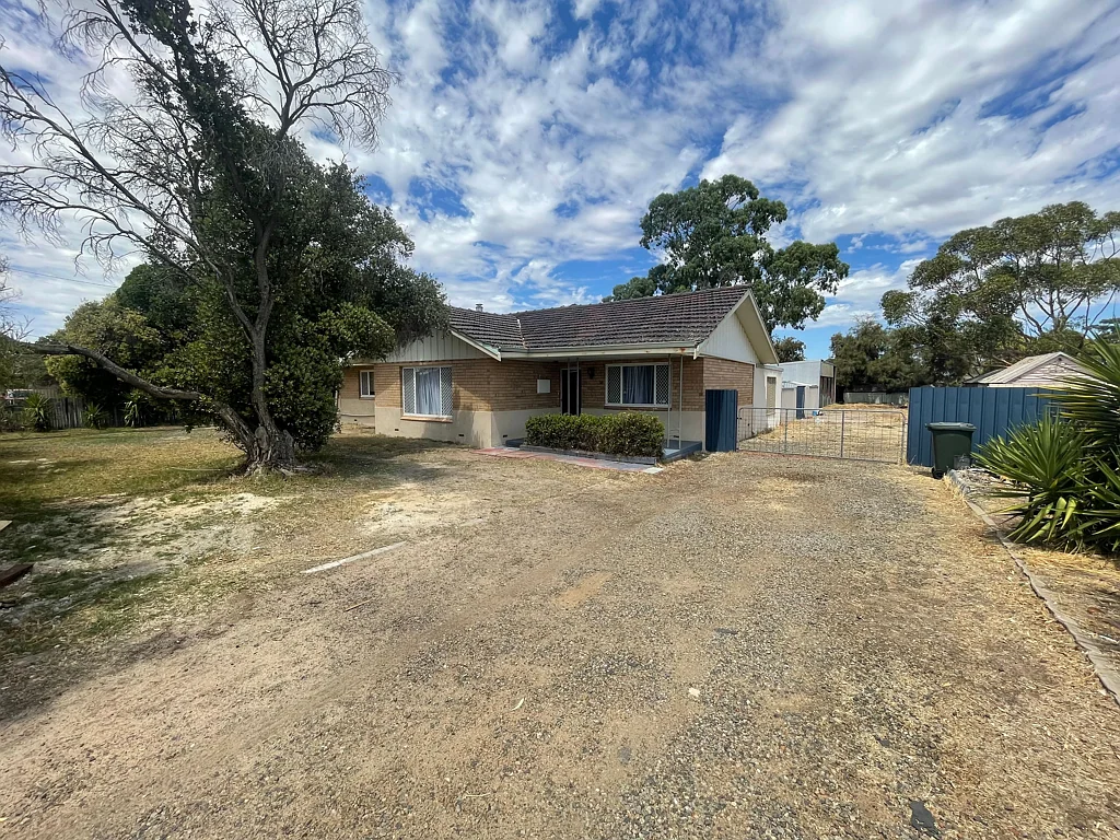 Katanning 3Kwarto Look.. Inspect...Buy......It Wont...Last...Long.!