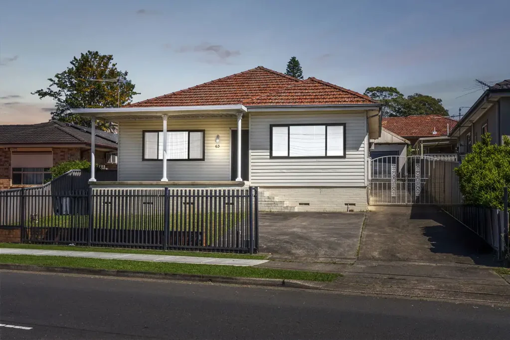 Merrylands 4ਬੈੱਡਰੂਮ AMAZING POTENTIAL