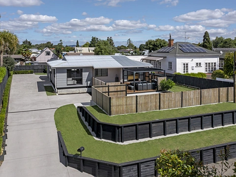 Leamington 3房  Modern Family Home with Outdoor Entertaining Space