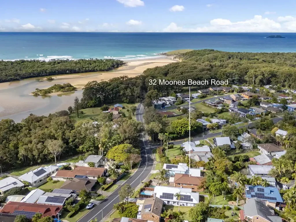 Moonee Beach 4कमरा Dreaming of the Chilled Beach Lifestyle...