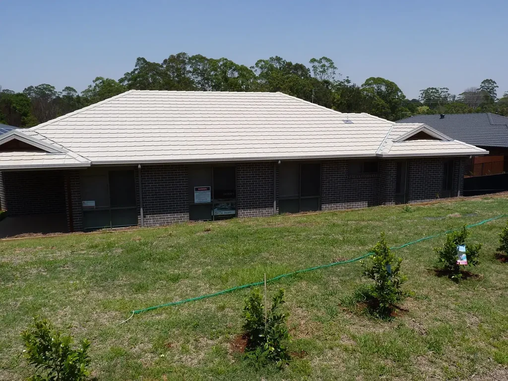 FREESTANDING DUPLEX IN POPULAR LOCATION