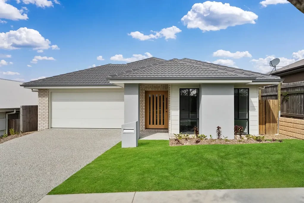 30 Wentworth Drive, Flagstone, QLD 4280