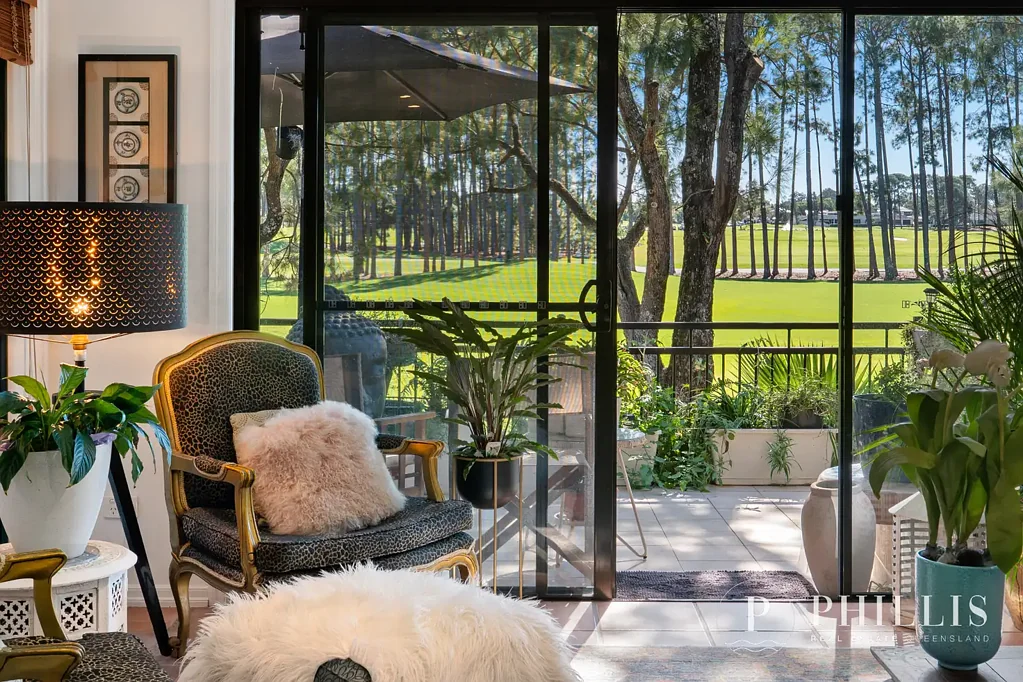 Hope Island 3ਬੈੱਡਰੂਮ Stylish residence fronting "The Pines" Golf Course Sanctuary Cove