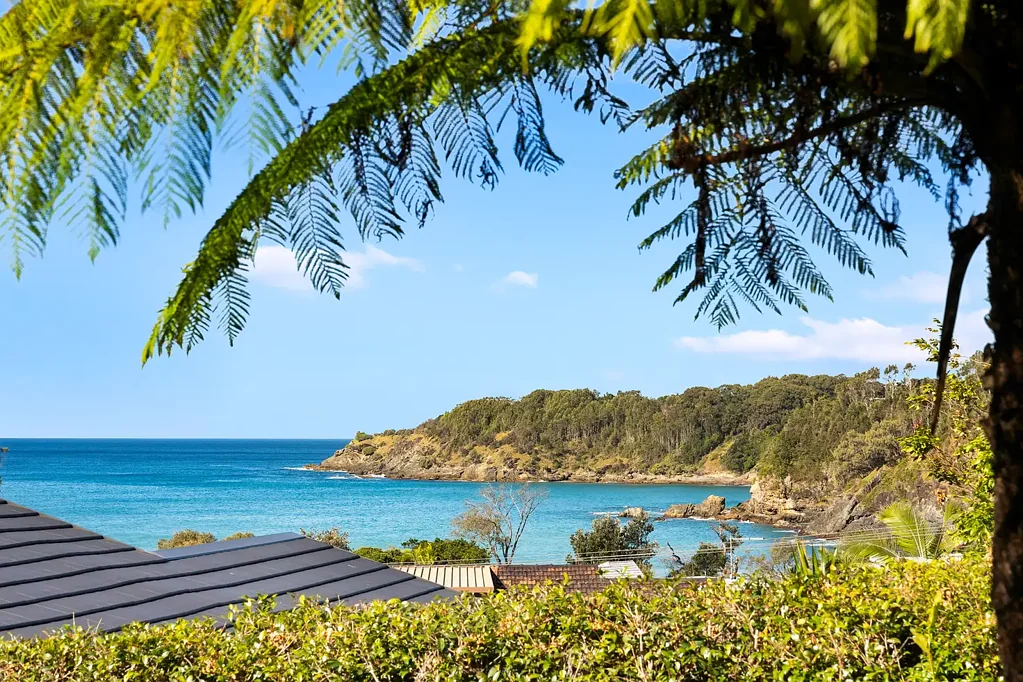 33 Korora Bay Drive, Korora, NSW 2450