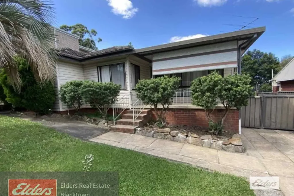 SPACIOUS FAMILY HOME IN CONVENIENT LOCATION